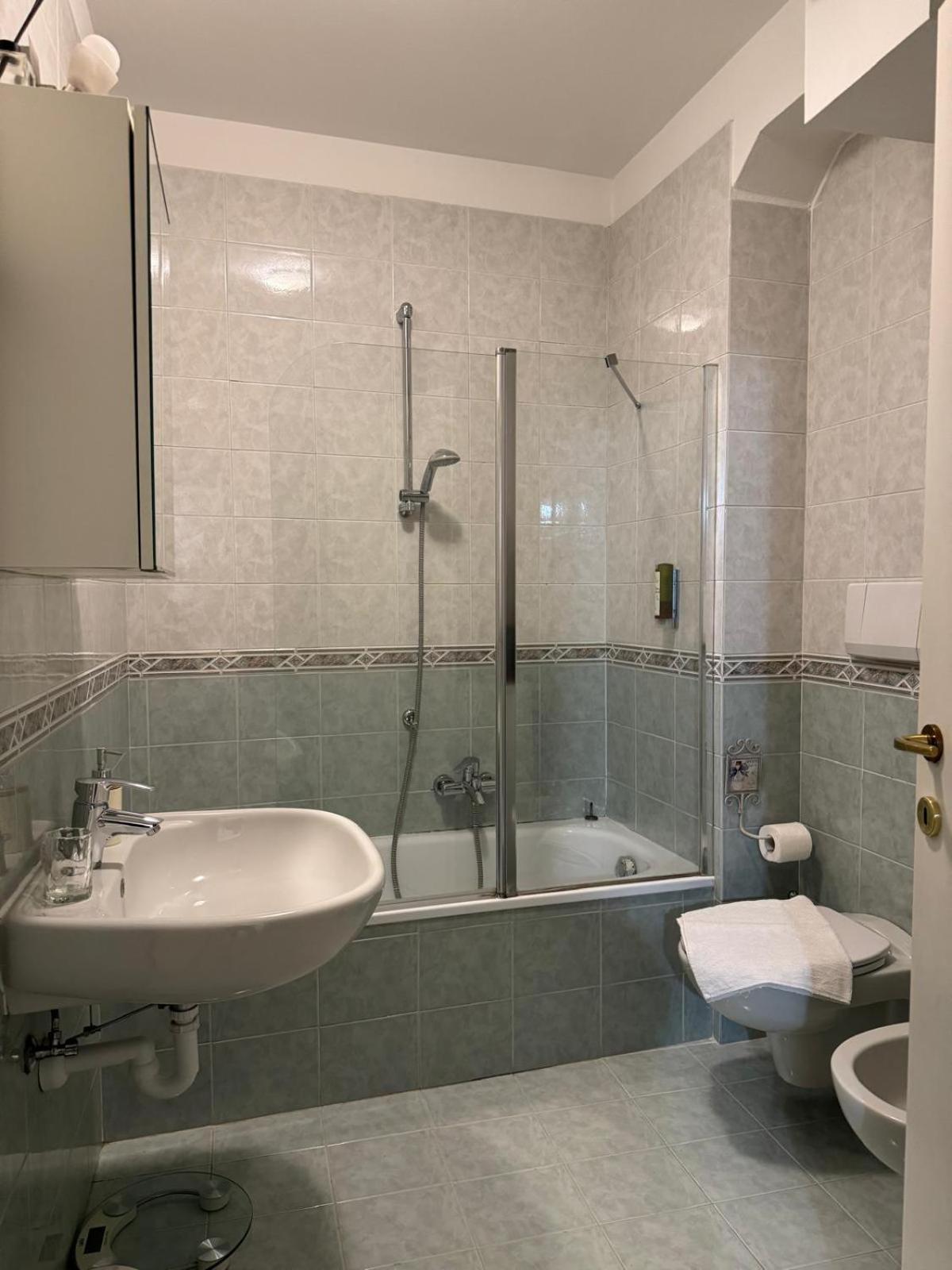 Duomo Nest Entire Apartment Trento Luaran gambar