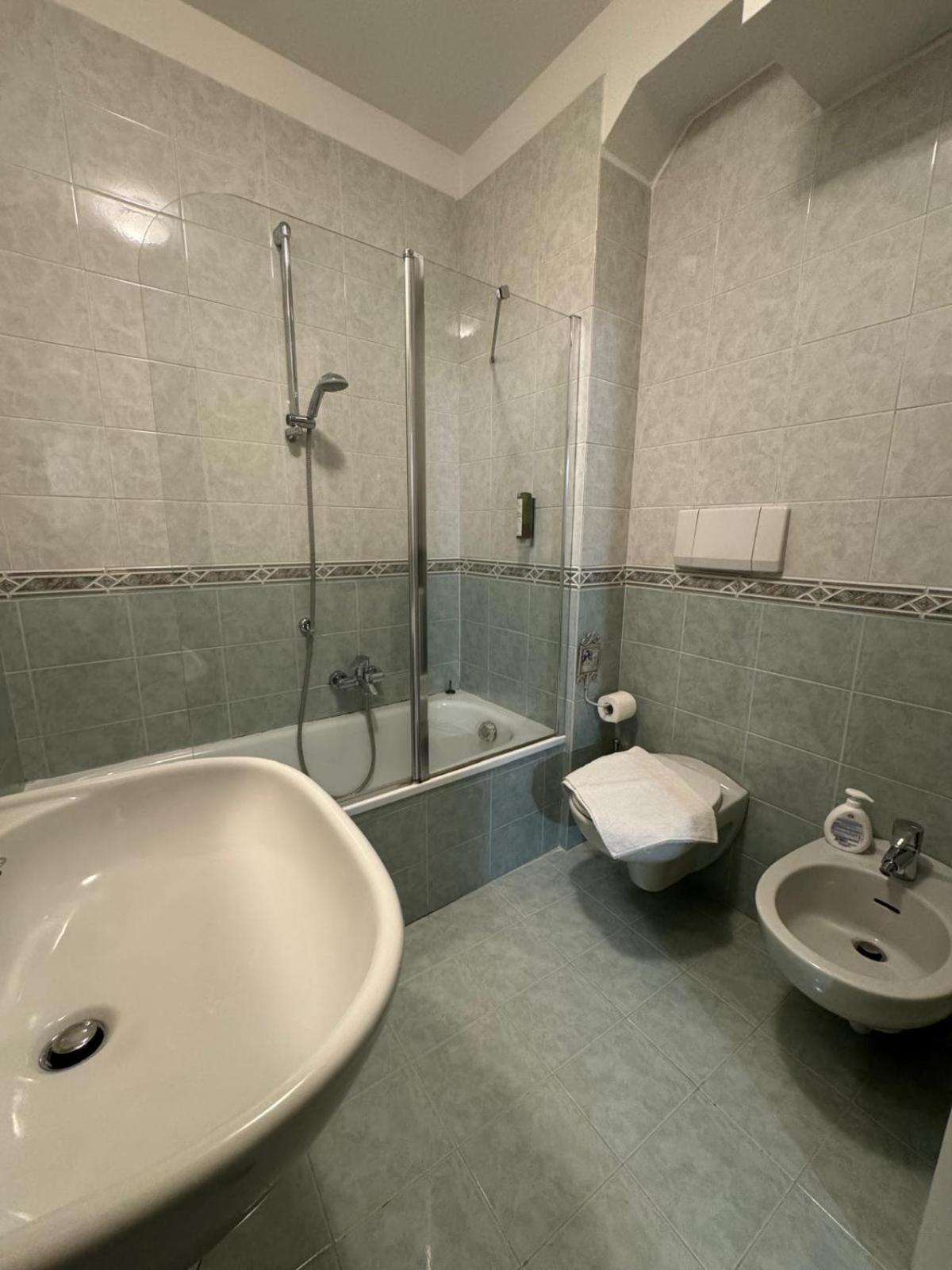Duomo Nest Entire Apartment Trento Luaran gambar